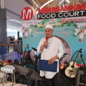 Hanafi Owner Makan-Makan Food Court saat berikan sambutan. (23/03/2023)