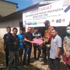 DPD SWI Berau terima SKM dari Badan Kesbangpol Kabupaten Berau