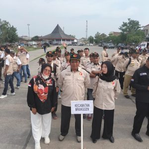 Panwascam kecamatan Mranggen hadiri Gelar Apel Siaga Pengawasan Pemilu 2024 di lapangan tembiring Demak 